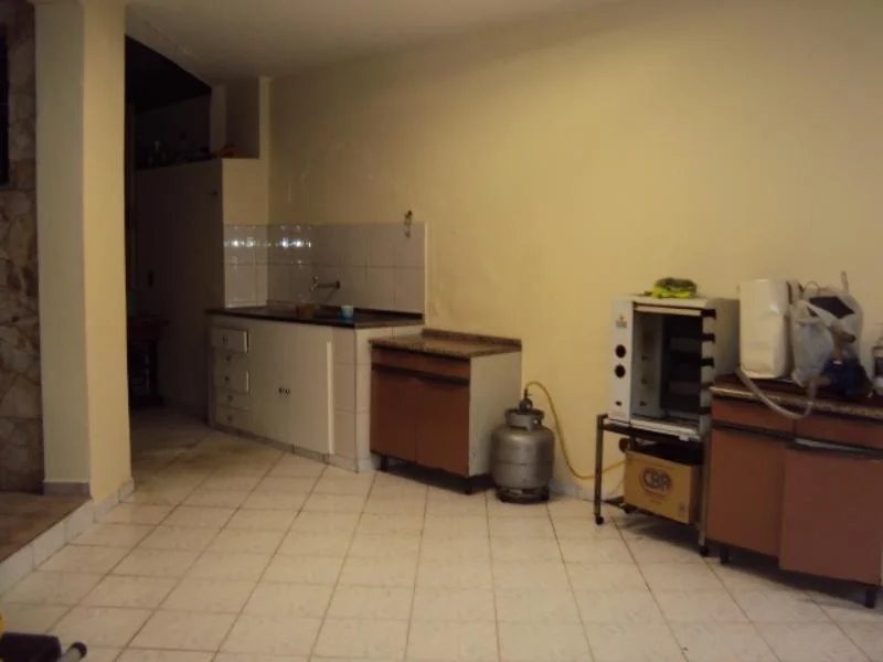 Sobrado à venda com 4 quartos, sendo 2 suítes, em Jardim Peri Peri, São Paulo, SP