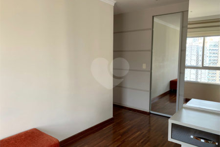 Apartamento à venda com 4 quartos, sendo 3 suítes, em Vila Andrade, São Paulo, SP