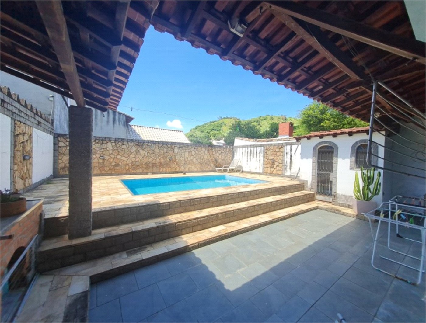Casa à venda com 4 quartos, sendo 1 suíte, em Campo Grande, Rio de Janeiro, RJ