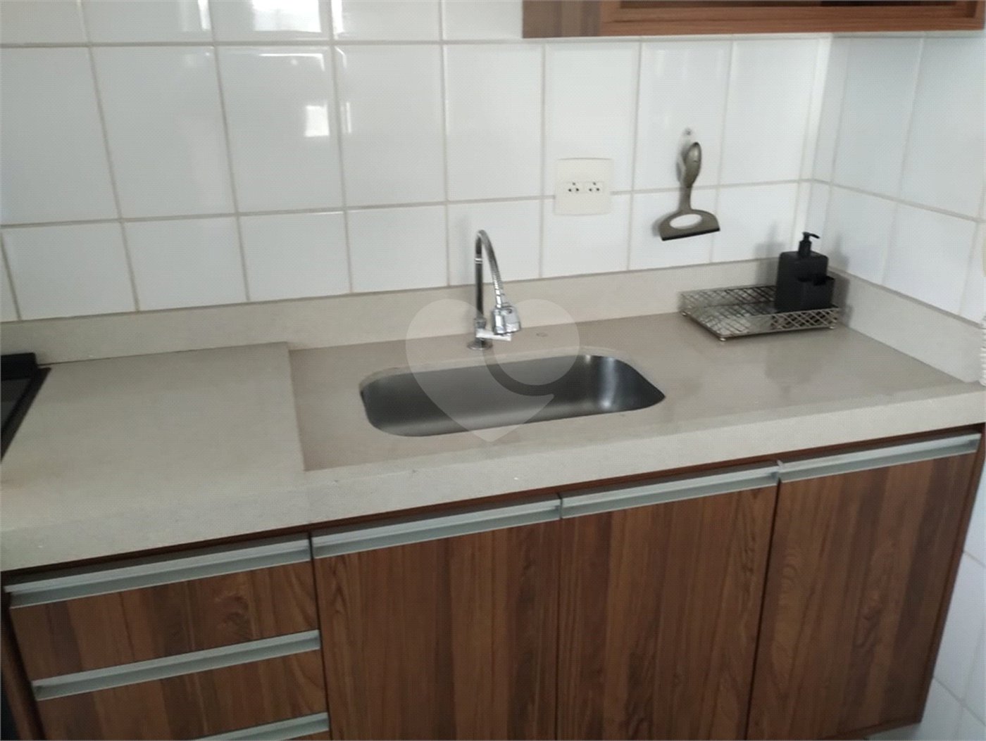 Apartamento para alugar com 2 quartos, sendo 1 suíte, em Vila Invernada, São Paulo, SP