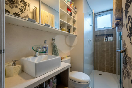 Apartamento à venda com 2 quartos, sendo 1 suíte,  em Vila Olímpia, São Paulo, SP