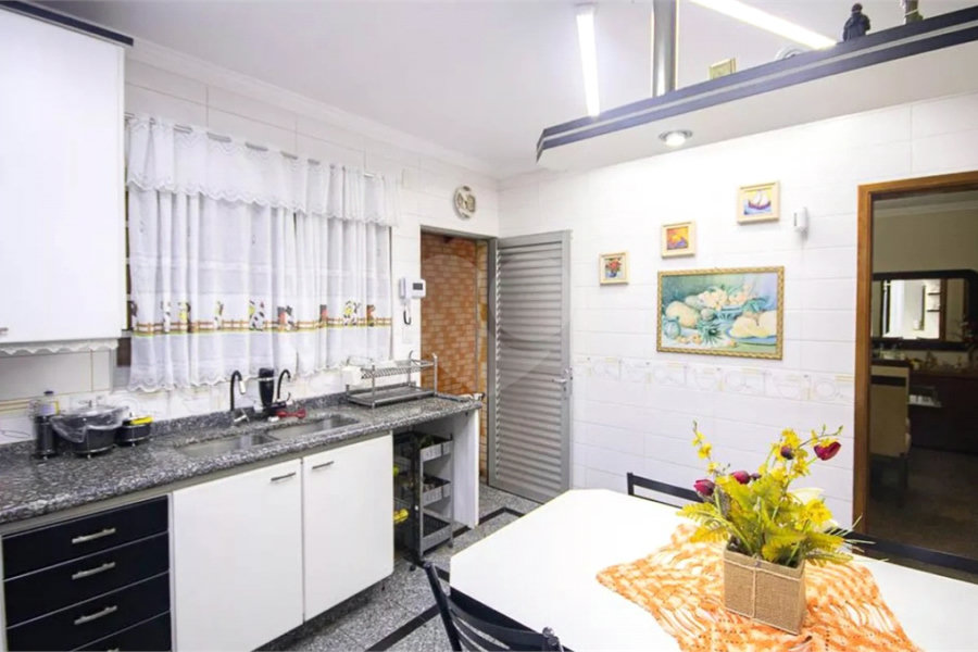 Casa à venda com 5 quartos, sendo 4 suítes,  em Vila Maria, São Paulo, SP