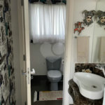 Casa à venda com 4 quartos, sendo 3 suítes, no condomínio Vila Hípica I, Vinhedo - SP