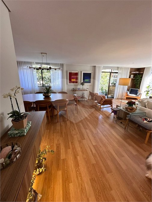 Apartamento para alugar com 3 quartos, sendo 2 suítes, em Moema, São Paulo, SP
