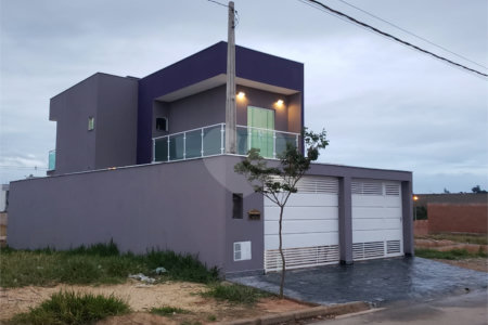 Sobrado à venda com 3 quartos, sendo 1 suíte,  em Residencial Jardim Nathália, Sorocaba, SP