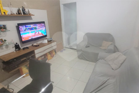 Casa à venda com 3 quartos em Vila Varela, Poá, SP