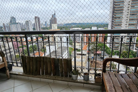 Apartamento à venda com 3 quartos, sendo 2 suítes, em Pinheiros, São Paulo, SP