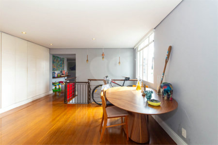 Cobertura à venda com 3 quartos, sendo 2 suítes,  em Pinheiros, São Paulo, SP