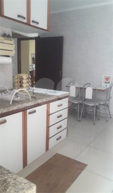 Casa à venda com 3 quartos, sendo 1 suíte,  em Vila Oliveira, Mogi das Cruzes, SP