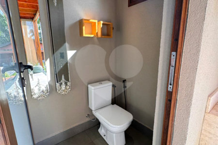 Casa à venda com 6 suítes no condomínio Vila Pinhal, Itirapina - SP