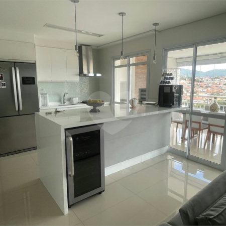 Apartamento à venda com 3 quartos, sendo 1 suíte,  em Vila Suissa, Mogi das Cruzes, SP
