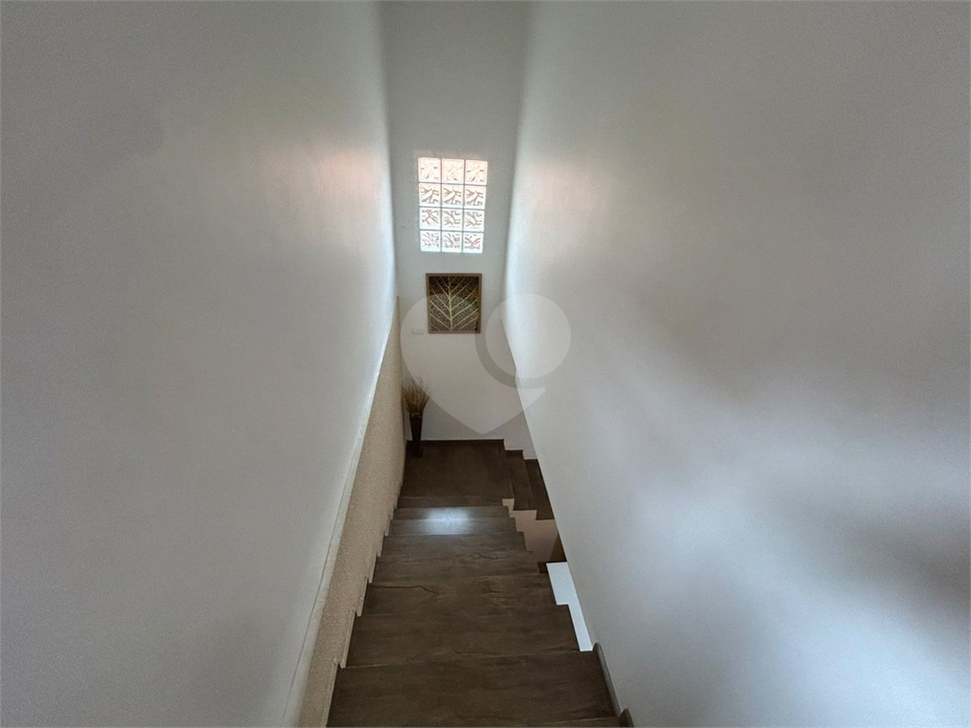 Sobrado à venda com 6 quartos, sendo 1 suíte,  em Vila do Encontro, São Paulo, SP