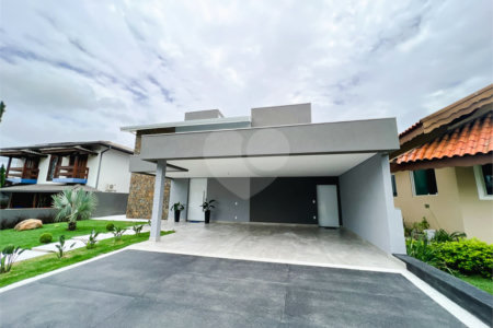 Casa à venda com 4 suítes no condomínio Alpes de Vinhedo, Vinhedo - SP