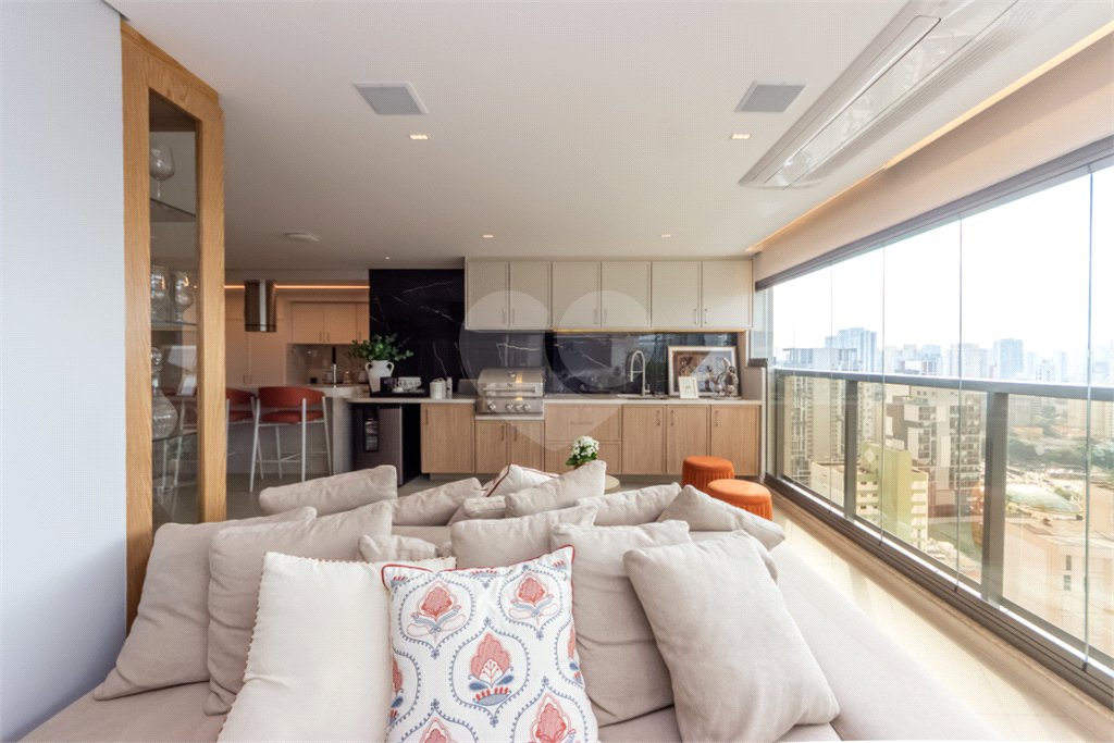 Apartamento à venda com 2 suítes em Brooklin, São Paulo, SP