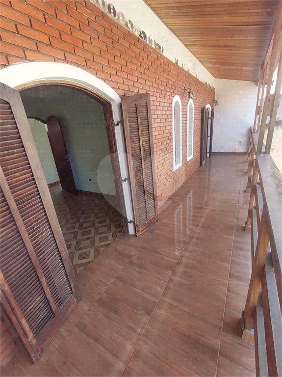 Casa à venda com 3 quartos, sendo 1 suíte, em Jardim das Palmeiras, Várzea Paulista, SP