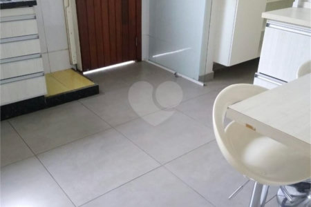 Casa à venda com 3 quartos, sendo 1 suíte, no condomínio Villagio Milano, Sorocaba - SP