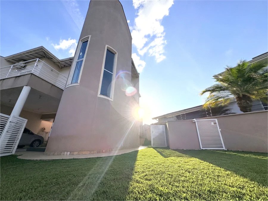 Casa à venda com 3 suítes em Parque Nova Suíça, Valinhos, SP