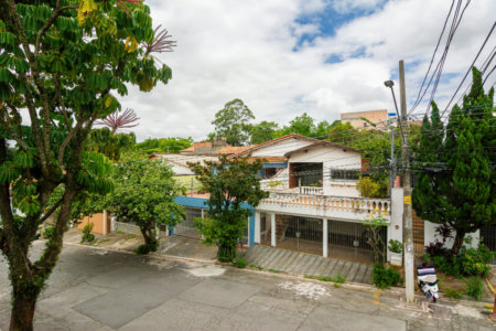 Sobrado à venda 187m² com 5 quartos, sendo 2 suítes, em Conjunto Residencial Butantã próximo à USP