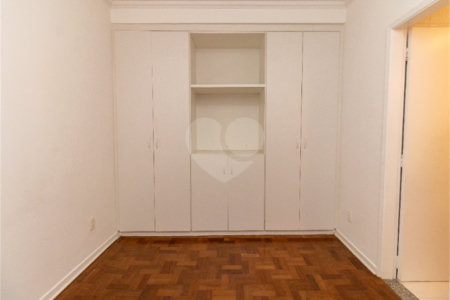 Apartamento à venda com 3 quartos, sendo 1 suíte, em Pinheiros, São Paulo, SP