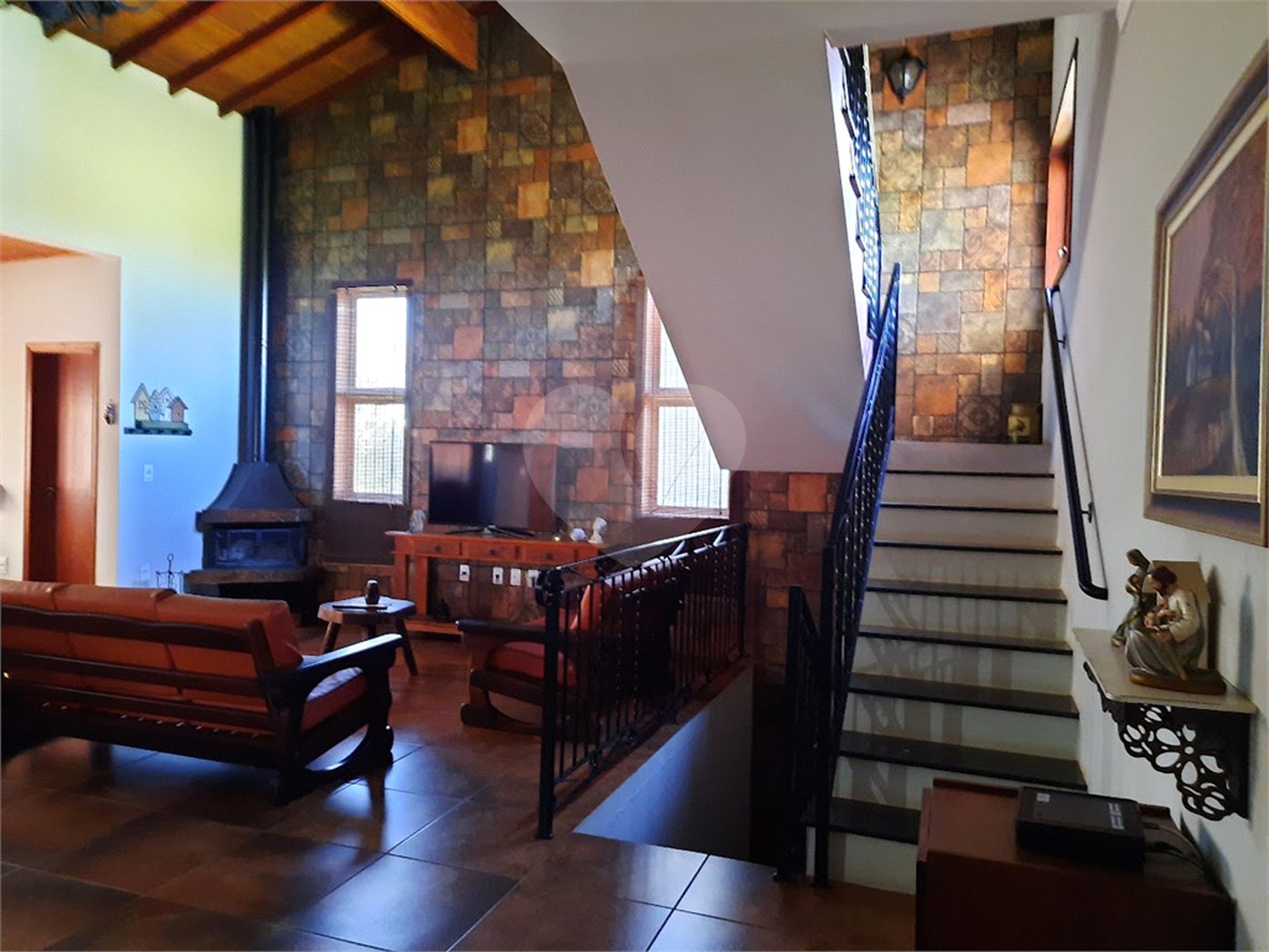 Casa à venda com 3 quartos, sendo 1 suíte,  no condomínio Village Ipanema 1, Araçoiaba da Serra - SP