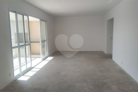 Apartamento à venda com 3 suítes em Jardim Zaira, Guarulhos, SP