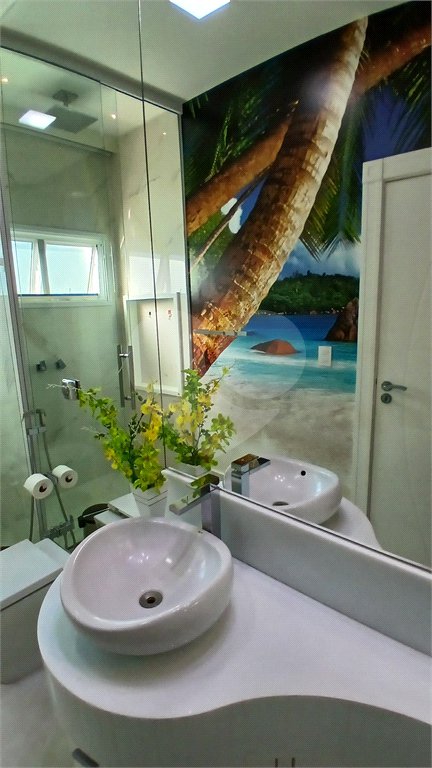 Casa à venda com 3 suítes no condomínio Figueira Garden, Atibaia - SP
