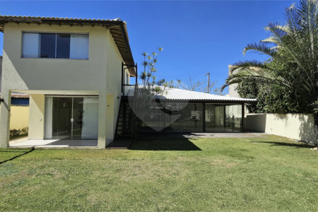 Casa à venda com 7 quartos, sendo 4 suítes,  em Praia Rasa, Armação dos Búzios, RJ