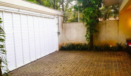 Sobrado à venda com 4 quartos, sendo 2 suítes,  em Jardim Marajoara, São Paulo, SP