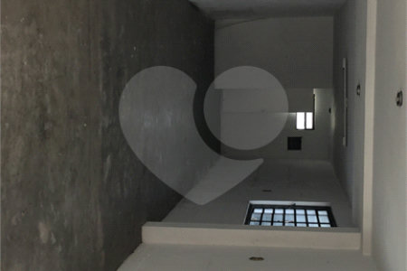 Sobrado à venda com 2 quartos em Chora Menino, São Paulo, SP