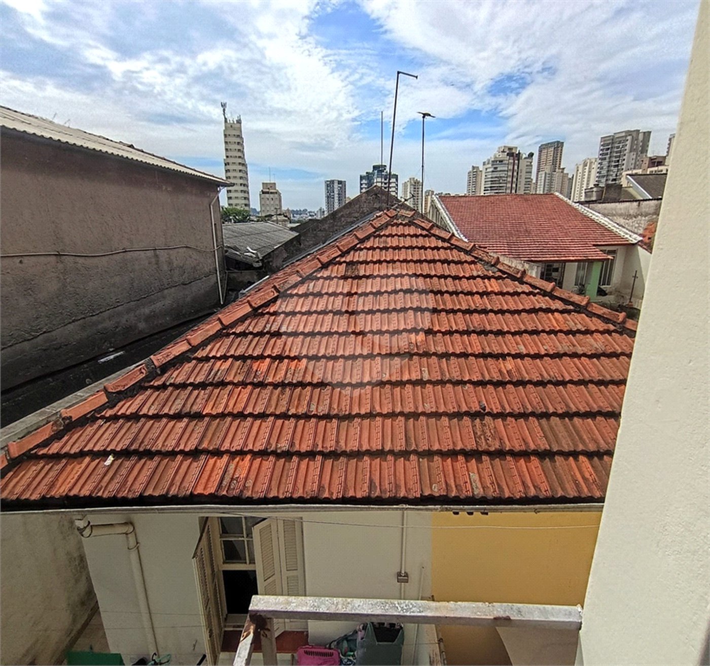 Casa Térrea à venda com 5 quartos, sendo 1 suíte, em Chora Menino, São Paulo, SP