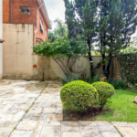 Casa à venda com 4 quartos, sendo 3 suítes,  no condomínio Vila das Flores, São Paulo - SP