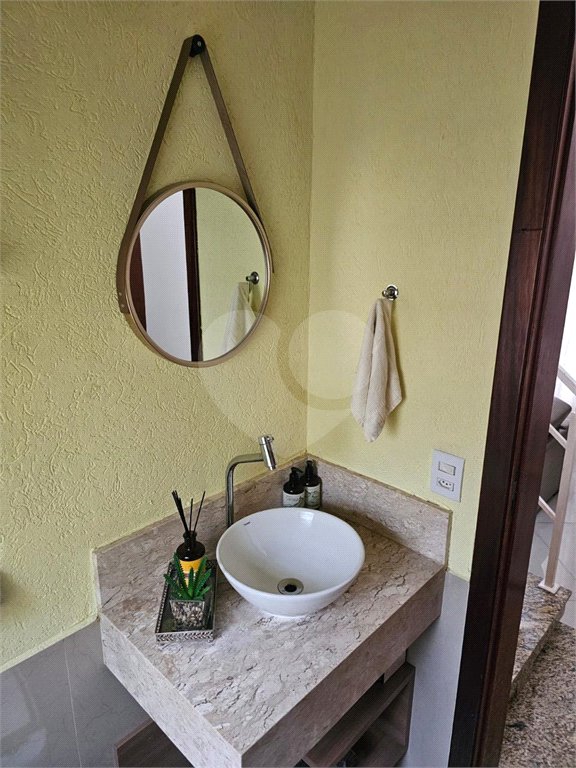 Sobrado à venda com 2 quartos, sendo 1 suíte,  em Vila Nova Mazzei, São Paulo, SP