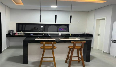 Casa à venda com 3 quartos, sendo 1 suíte,  no condomínio Residencial Mantova, Indaiatuba - SP