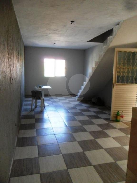 Sobrado à venda com 3 quartos, sendo 1 suíte, em Parque Continental, Guarulhos, SP