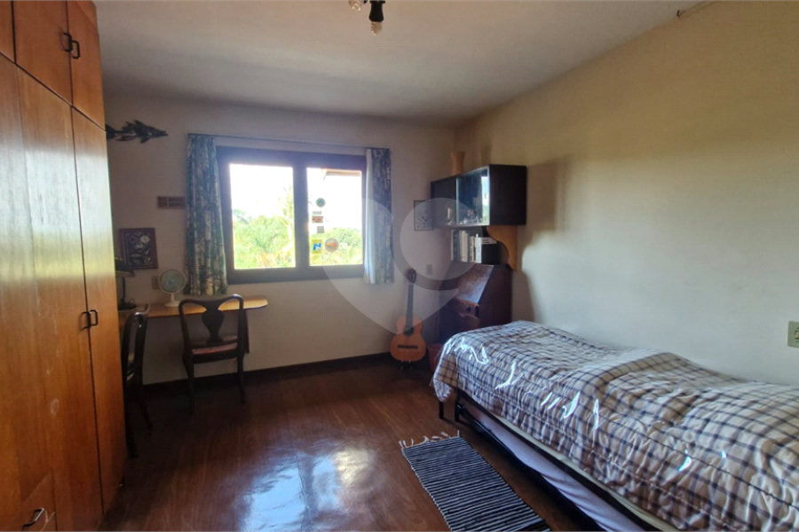 Sobrado à venda com 4 quartos, sendo 1 suíte, em Tremembé, São Paulo, SP