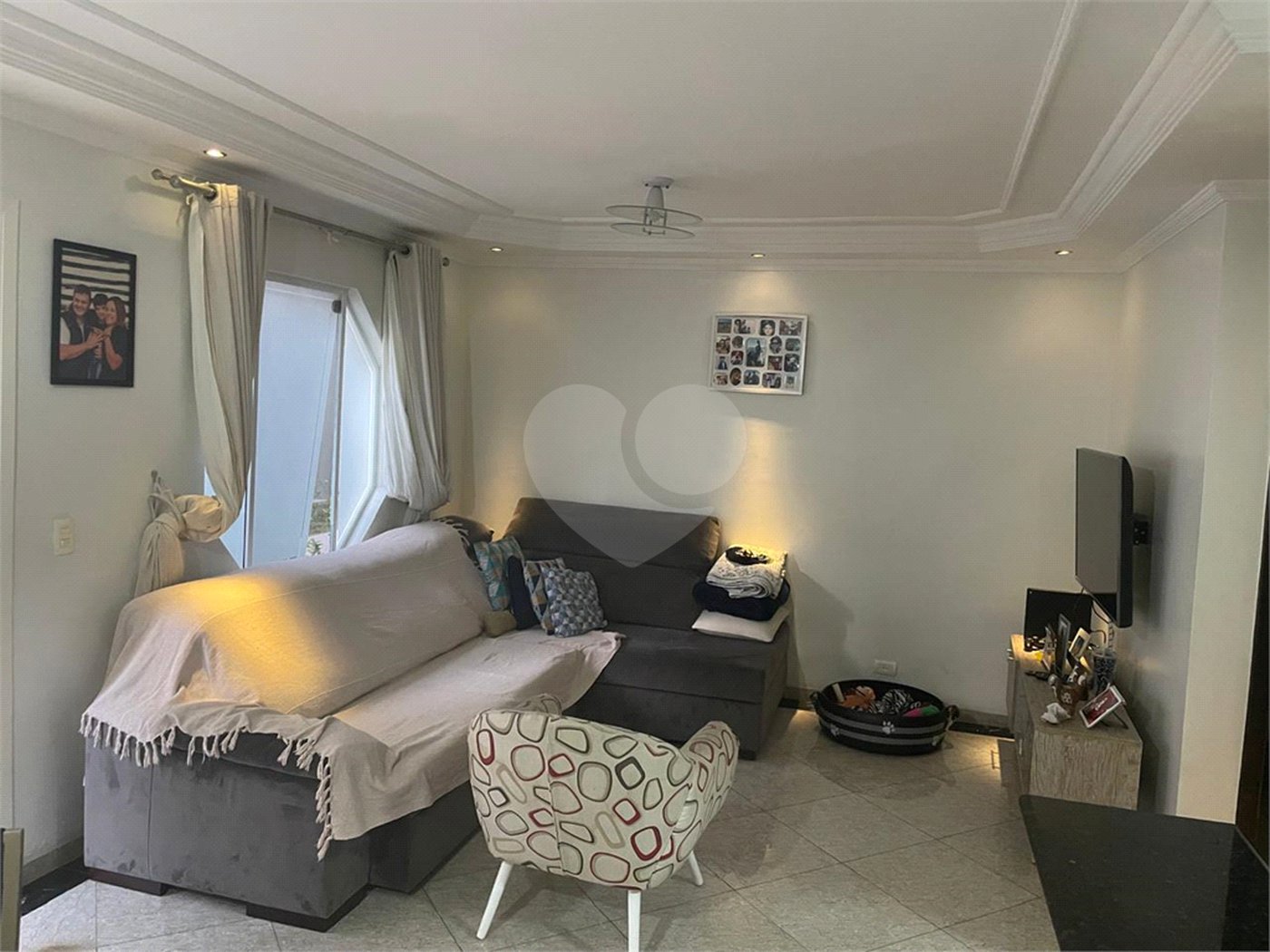 Casa à venda com 3 quartos, sendo 1 suíte, no condomínio Residencial Via Veneto, São Paulo - SP