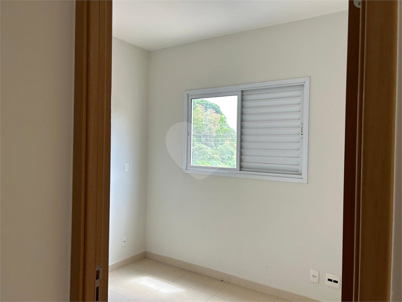 Apartamento a venda de 02 dormitórios
