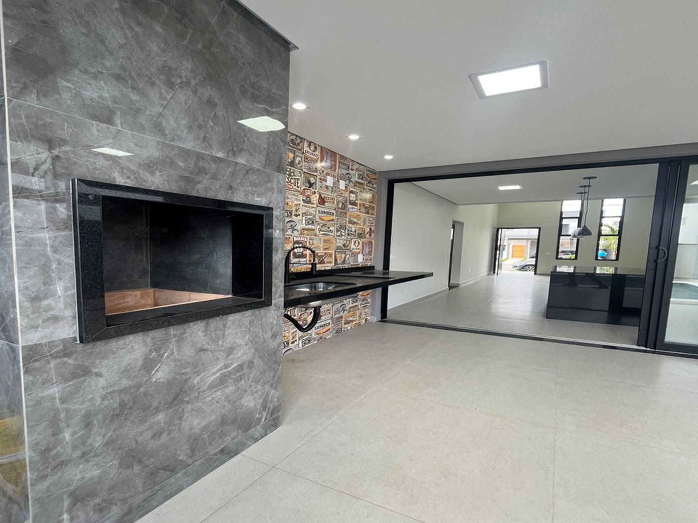 Casa à venda com 3 quartos, sendo 3 suítes, no condomínio Gran Ville São Venâncio, Itupeva - SP