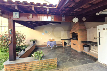 Casa à venda com 4 quartos, sendo 1 suíte, em Alto da Boa Vista, São Paulo, SP