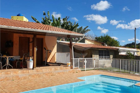 Chácara à venda com 3 quartos, sendo 1 suíte, em Loteamento Village, Serra Negra, SP