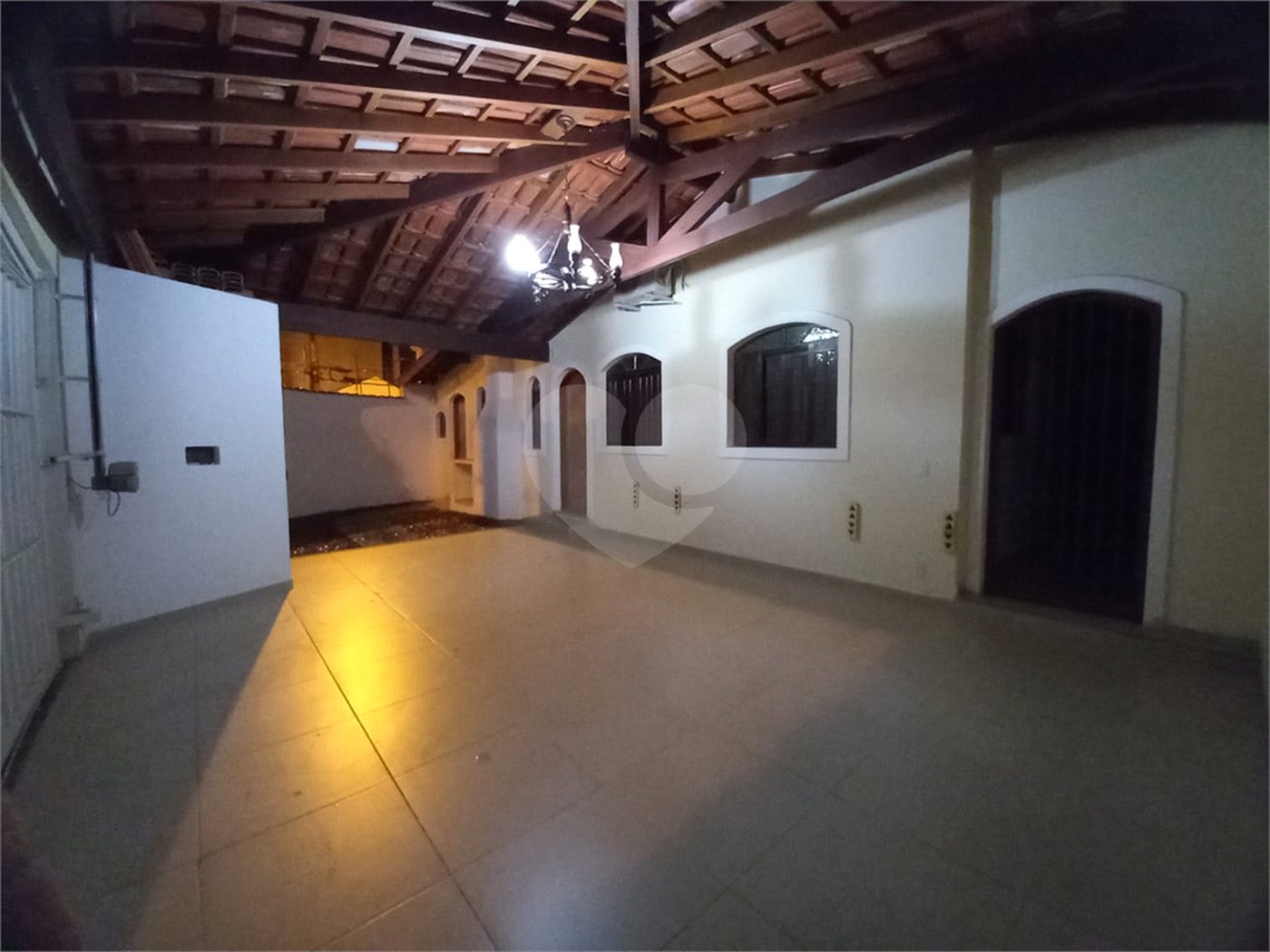 Casa à venda com 4 quartos, sendo 1 suíte,  em Vila Oliveira, Mogi das Cruzes, SP