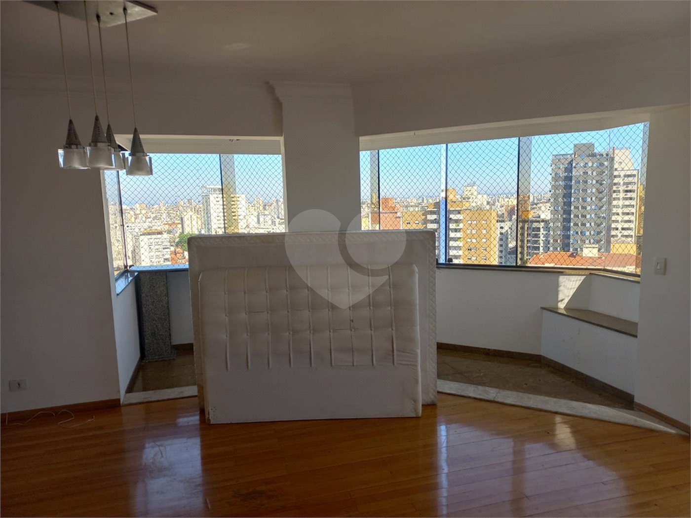 Apartamento à venda com 3 quartos, sendo 2 suítes, em Santana, São Paulo, SP