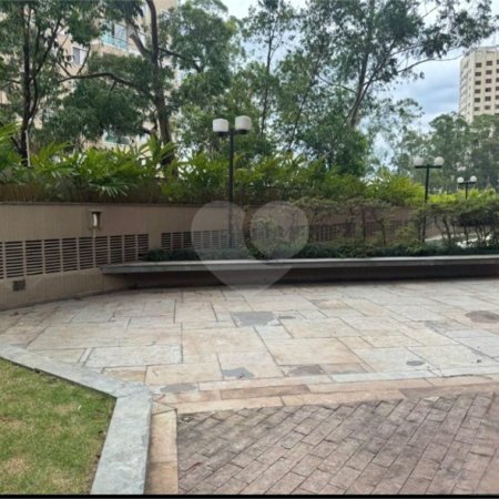 Apartamento à venda ou para alugar com 3 quartos, sendo 1 suíte, em Vila Andrade, São Paulo, SP