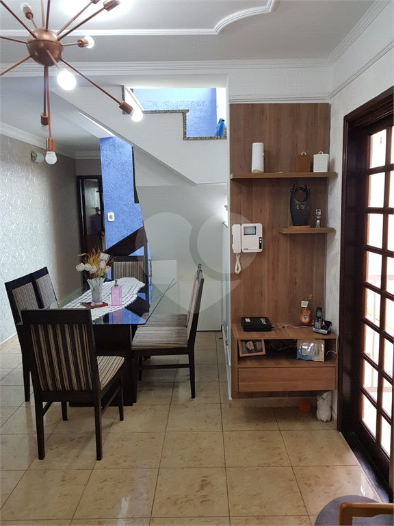 Sobrado à venda com 2 quartos, sendo 1 suíte, em Chácara Jafet, Mogi das Cruzes, SP