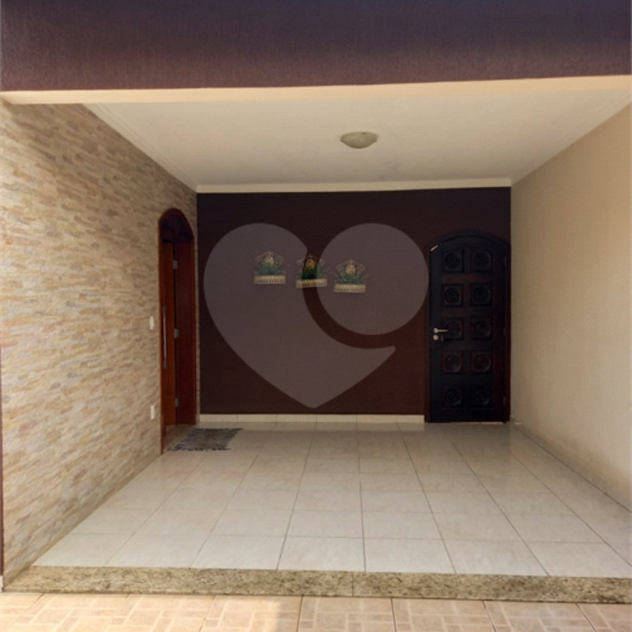 Casa à venda com 3 quartos, sendo 1 suíte, em Bosque, Vinhedo, SP