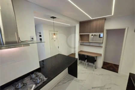 Apartamento à venda com 3 quartos, sendo 1 suíte, em Copacabana, Rio de Janeiro, RJ