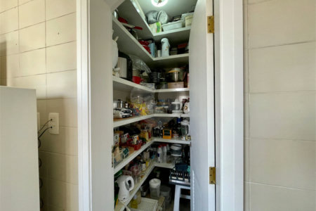 Apartamento à venda com 4 quartos, sendo 3 suítes, em Campo Belo, São Paulo, SP
