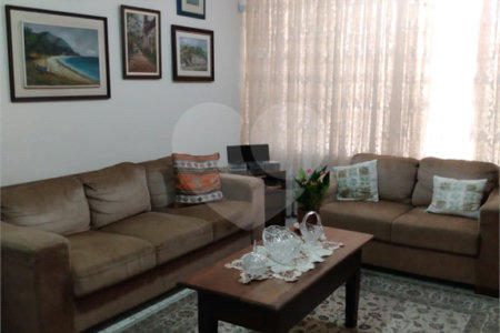 Sobrado à venda com 3 quartos em Vila Cordeiro, São Paulo, SP