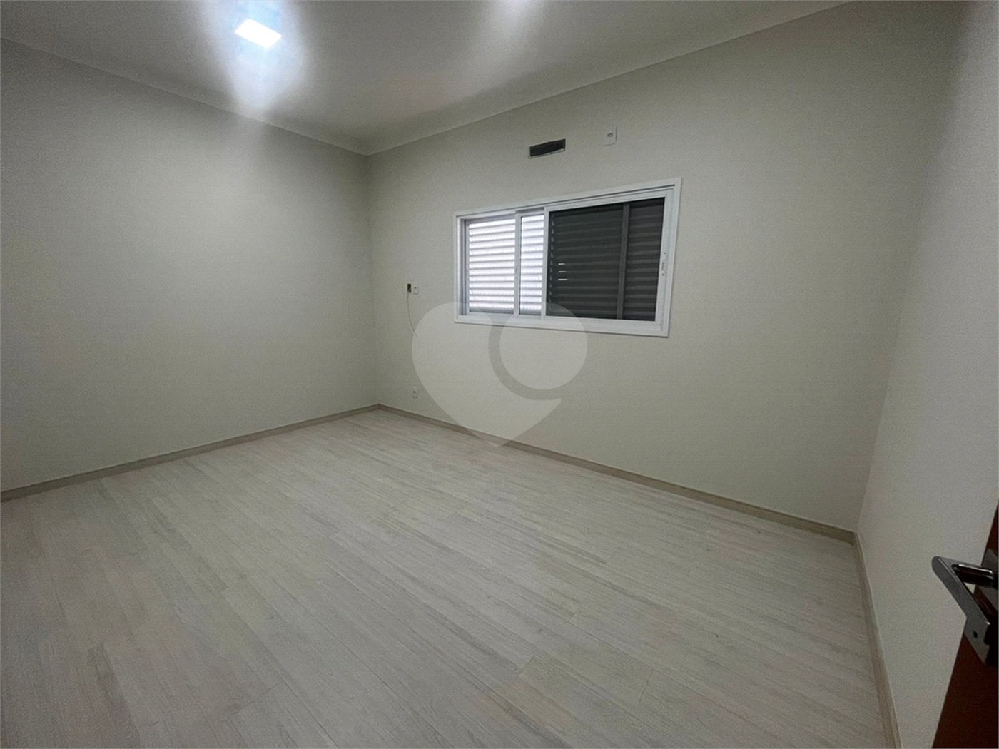 Casa à venda com 3 suítes em Vila Popular, Itapetininga, SP