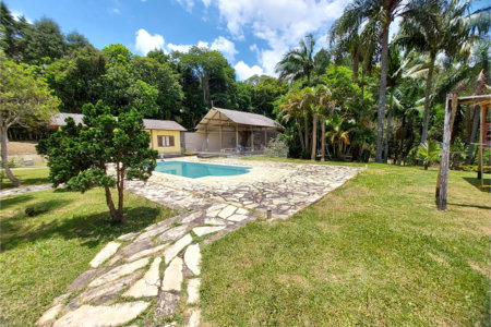 Casa à venda com 4 quartos, sendo 1 suíte, no Centro, Ibiúna, SP